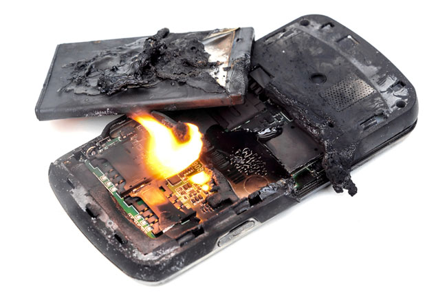 انفجار یا آتش گیری باتری موبایل گوشی